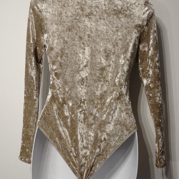 BLANK NYC  Beige Crushed Velvet Knotted Long Sleeve Bodysuit Sz S NWT 198 - Picture 4 of 9
